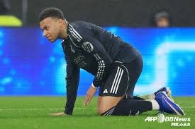 足彩滚球：临场资金流向的识别方法。（滚球足彩：赛中资金流向识别指南）